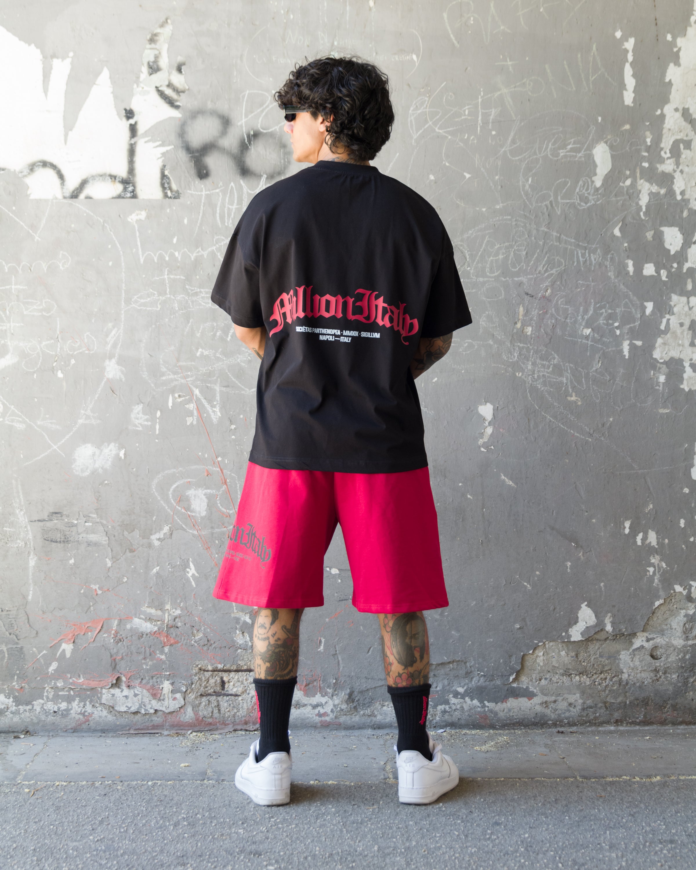 Black Arch Logo Red T-Shirt