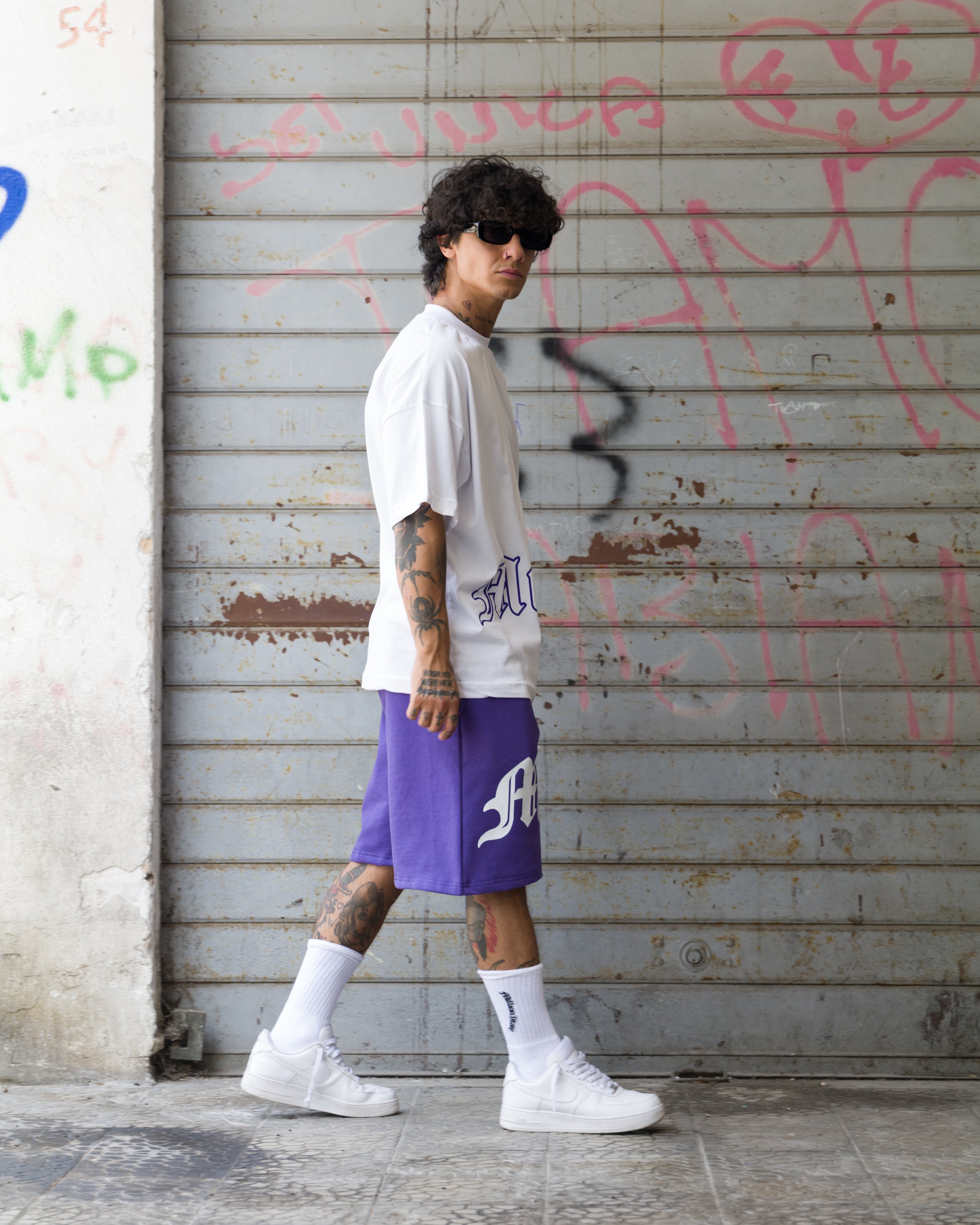 T-Shirt Gothic Outline Viola